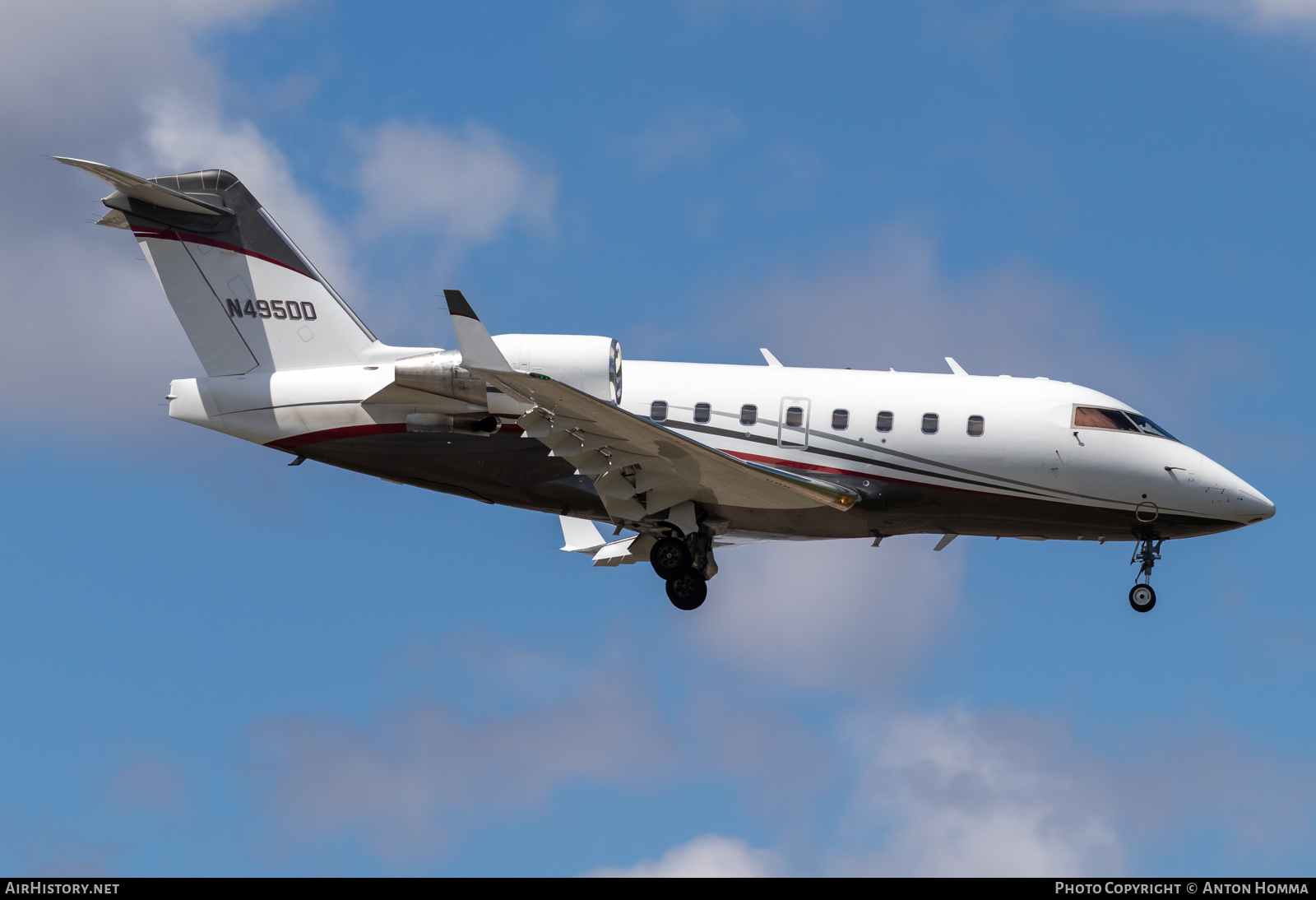 Aircraft Photo of N495DD | Bombardier Challenger 604 (CL-600-2B16) | AirHistory.net #571781