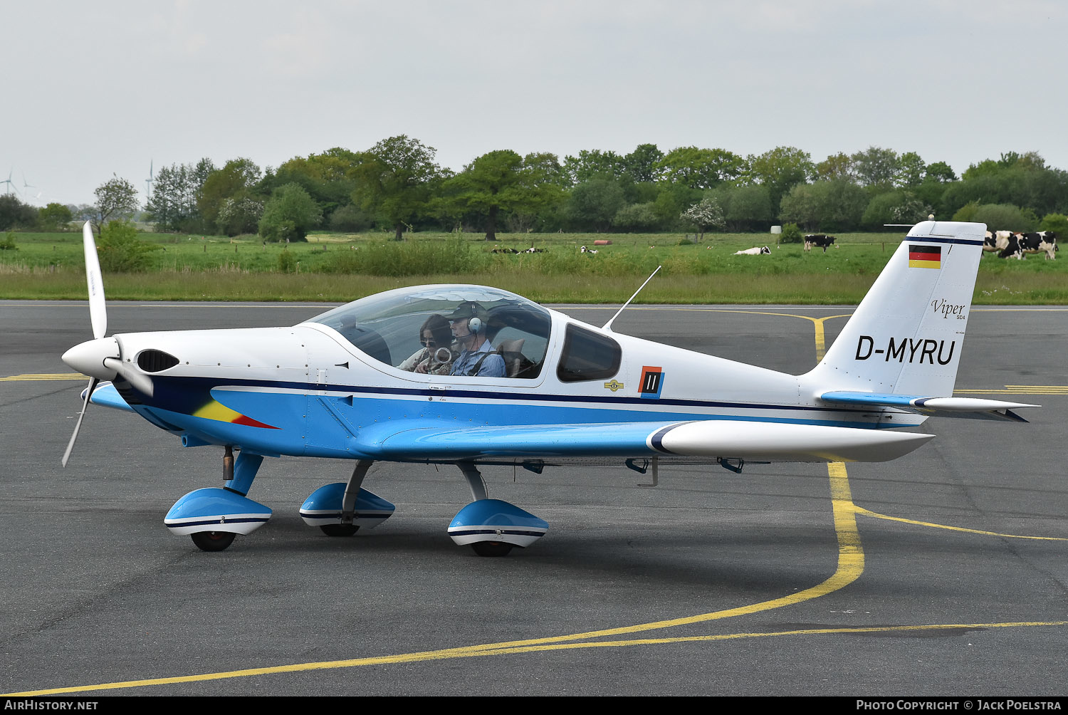 Aircraft Photo of D-MYRU | TomarkAero Viper SD4 | AirHistory.net #571813