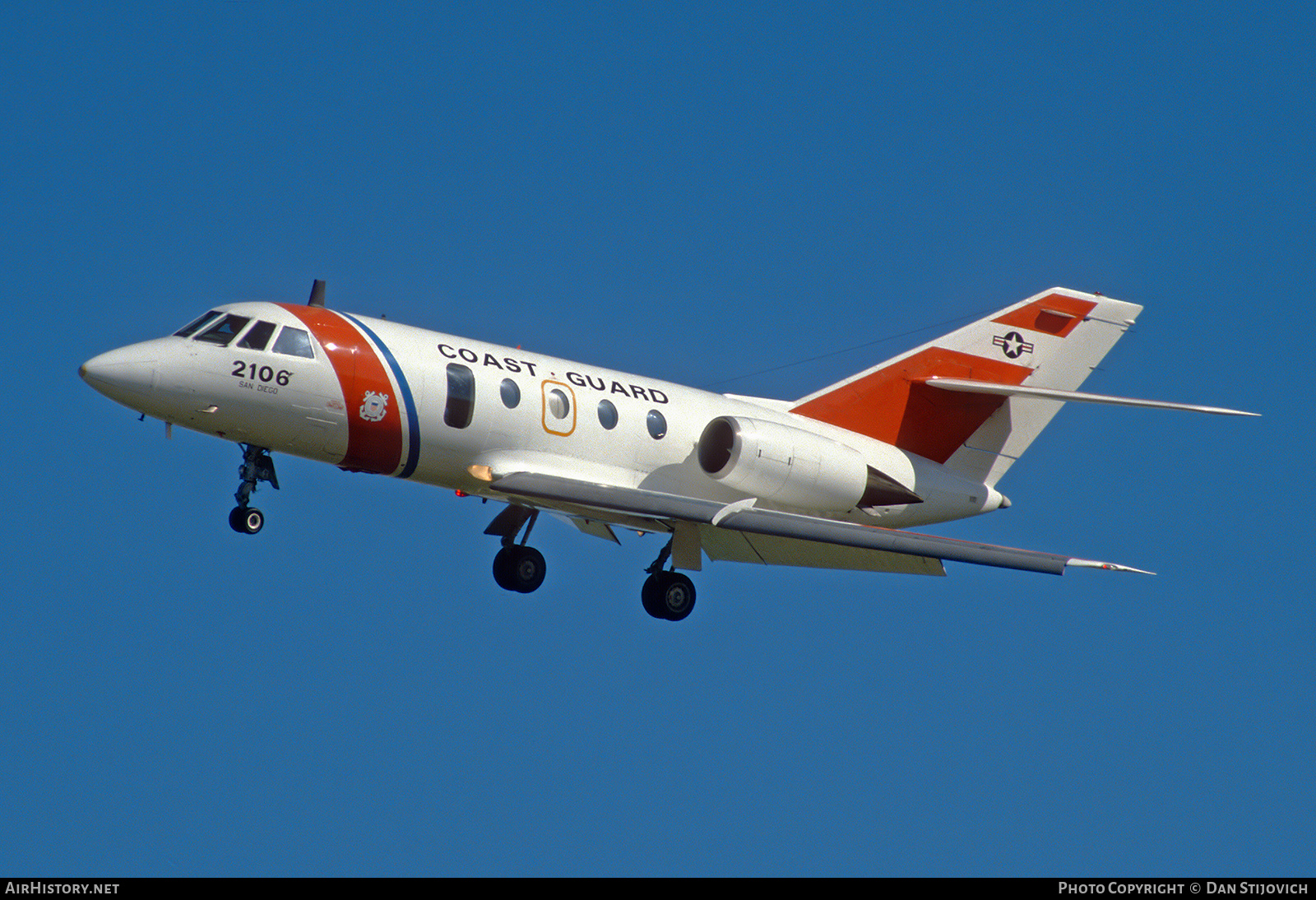 Aircraft Photo of 2106 | Dassault HU-25A Guardian (20G) | USA - Coast Guard | AirHistory.net #571912