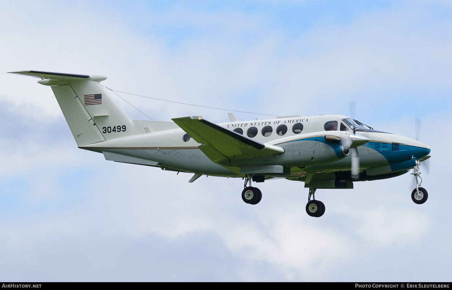 Aircraft Photo of 83-0499 / 30499 | Beech C-12D Huron | USA - Air Force | AirHistory.net #571917