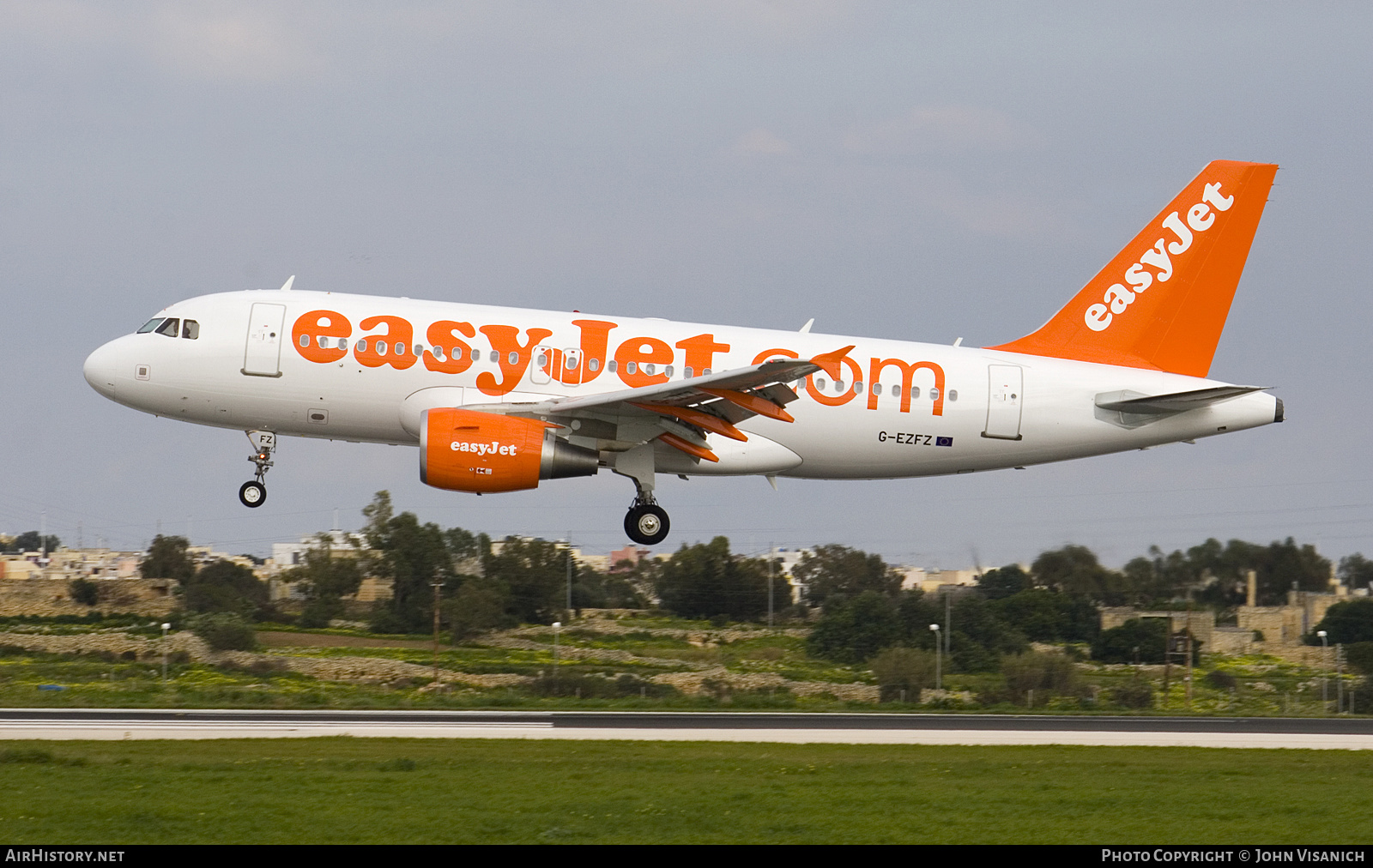 Aircraft Photo of G-EZFZ | Airbus A319-111 | EasyJet | AirHistory.net #571977