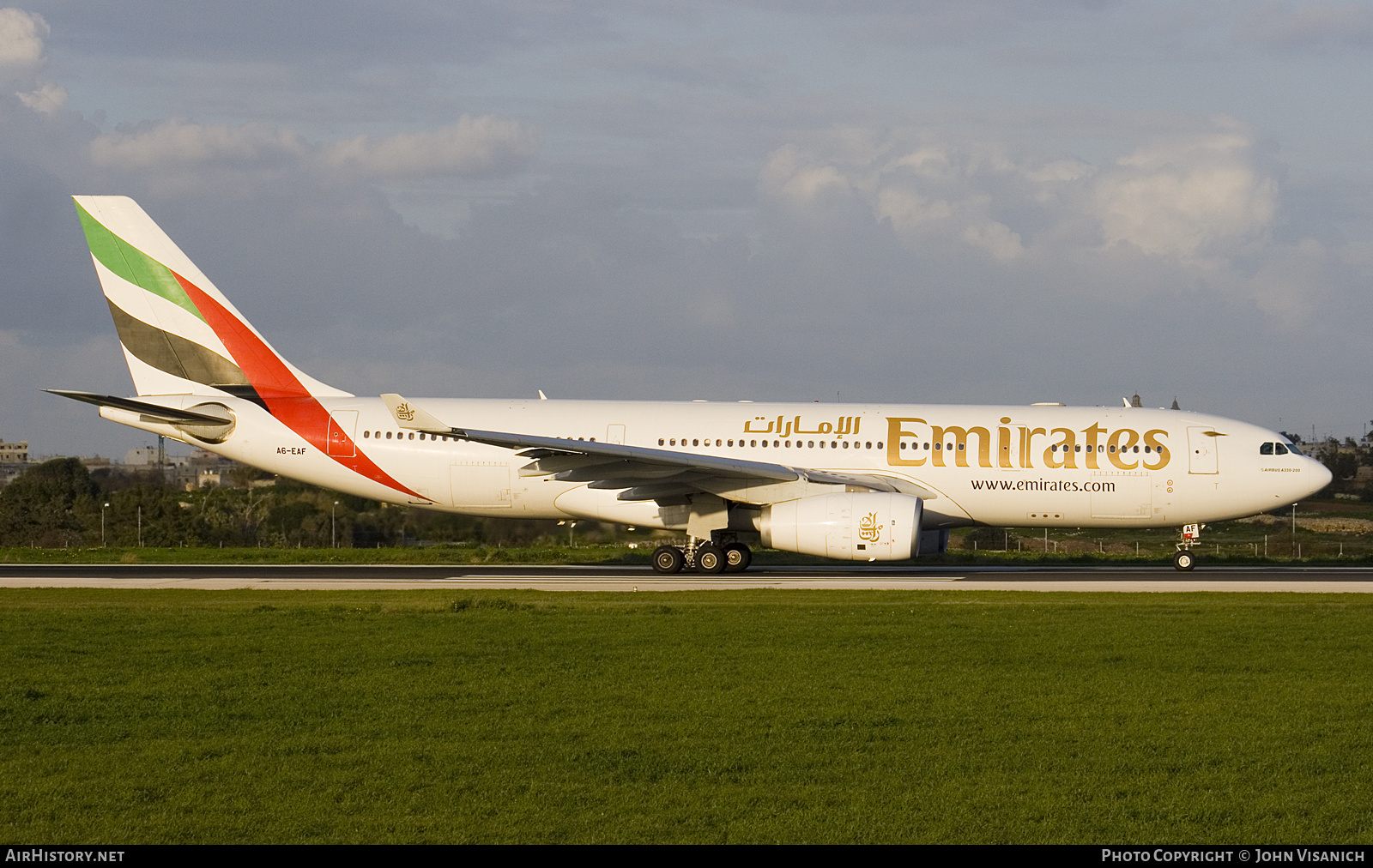 Aircraft Photo of A6-EAF | Airbus A330-243 | Emirates | AirHistory.net #571986