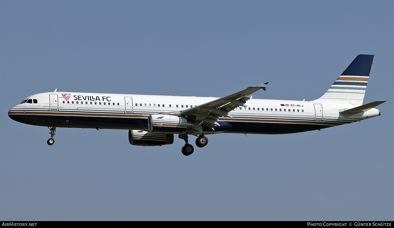 Aircraft Photo of EC-NLJ | Airbus A321-231 | Privilege Style | AirHistory.net #571995