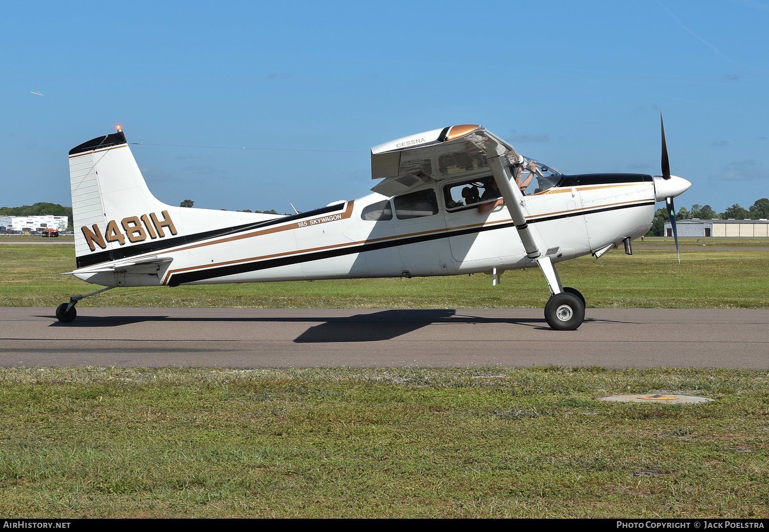 Aircraft Photo of N481H | Cessna 185A Skywagon | AirHistory.net #572027