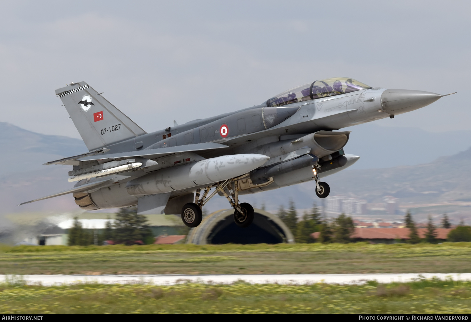 Aircraft Photo of 07-1027 | Lockheed Martin F-16D Fighting Falcon | Turkey - Air Force | AirHistory.net #572063