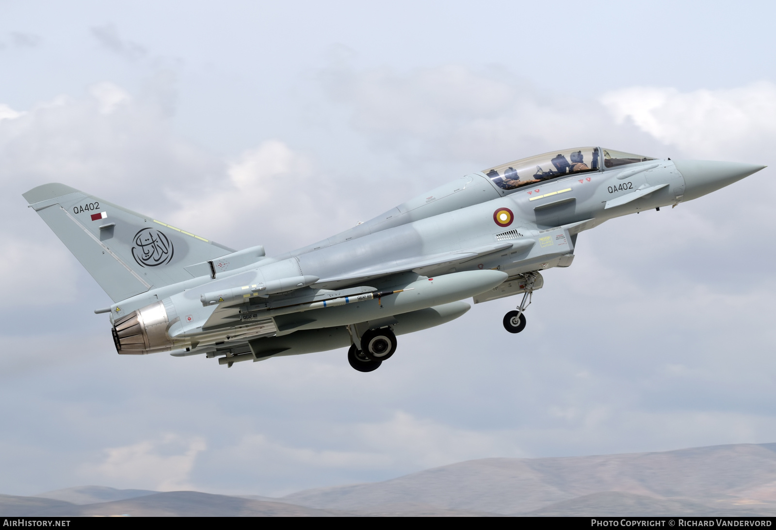 Aircraft Photo of QA402 | Eurofighter EF-2000 Typhoon T | Qatar - Air Force | AirHistory.net #572114