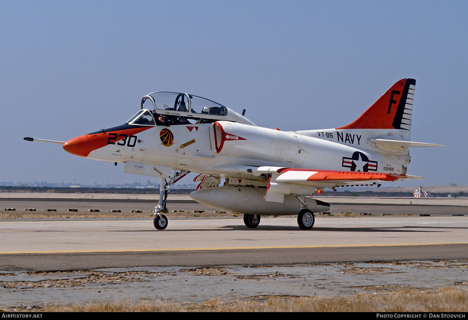 Aircraft Photo of 158489 | McDonnell Douglas TA-4J Skyhawk | USA - Navy | AirHistory.net #572121