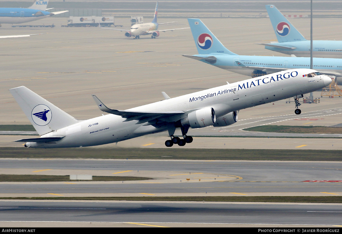 Aircraft Photo of JU-1109 | Boeing 757-222(PCF) | MIAT Mongolian Airlines | AirHistory.net #572127