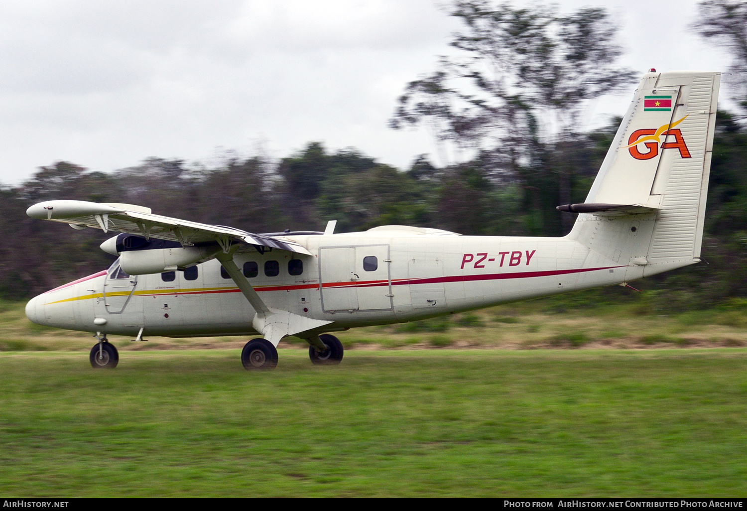 Aircraft Photo of PZ-TBY | De Havilland Canada DHC-6-300 Twin Otter | Gum Air | AirHistory.net #572130