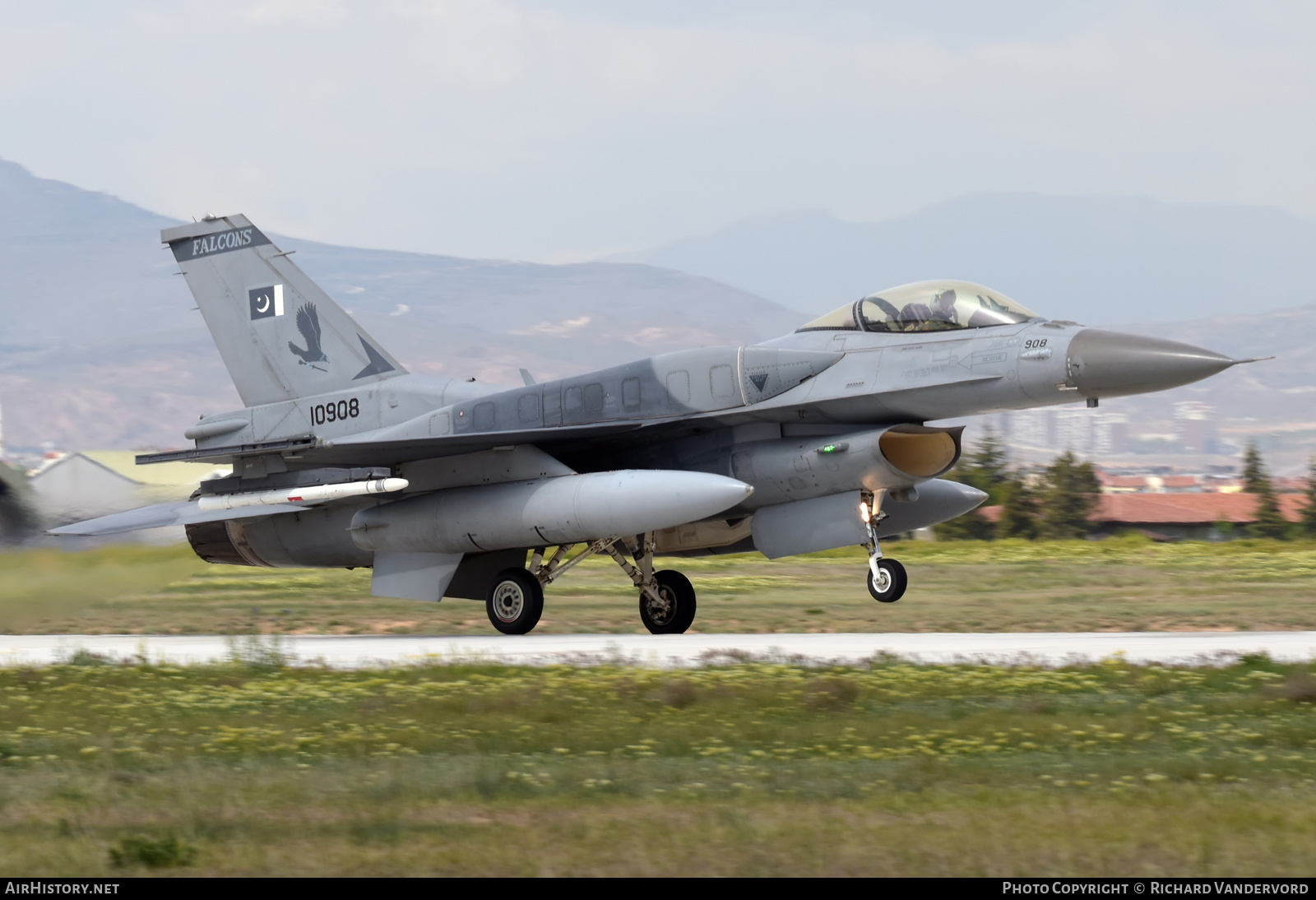 Aircraft Photo of 10908 | Lockheed Martin F-16C Fighting Falcon | Pakistan - Air Force | AirHistory.net #572153