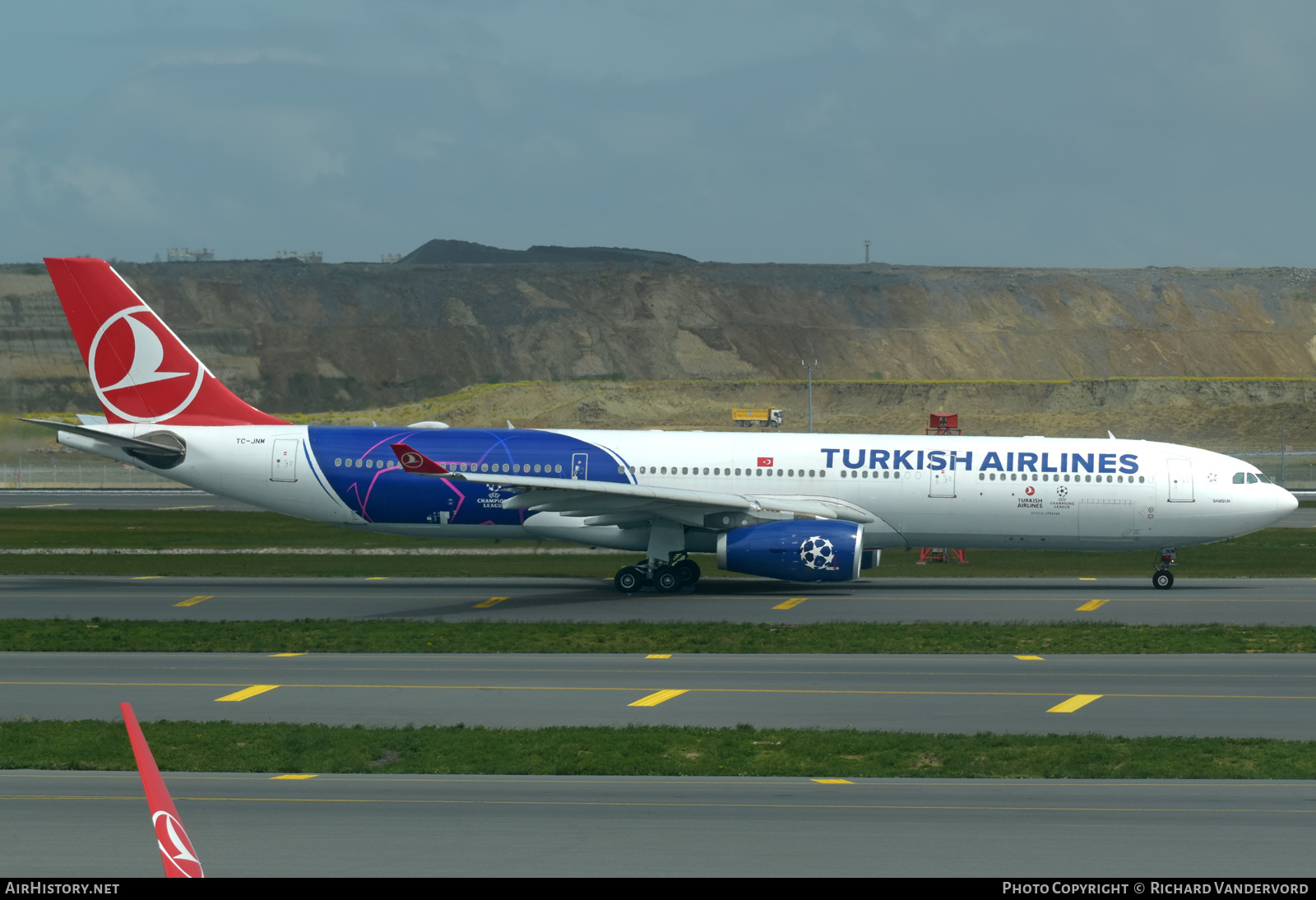 Aircraft Photo of TC-JNM | Airbus A330-343 | Turkish Airlines | AirHistory.net #572169