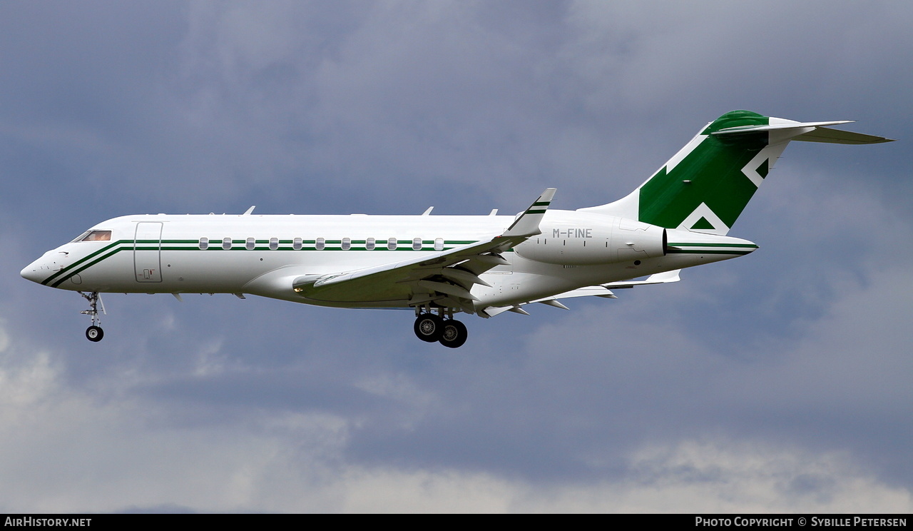 Aircraft Photo of M-FINE | Bombardier Global 5000 (BD-700-1A11) | AirHistory.net #572339