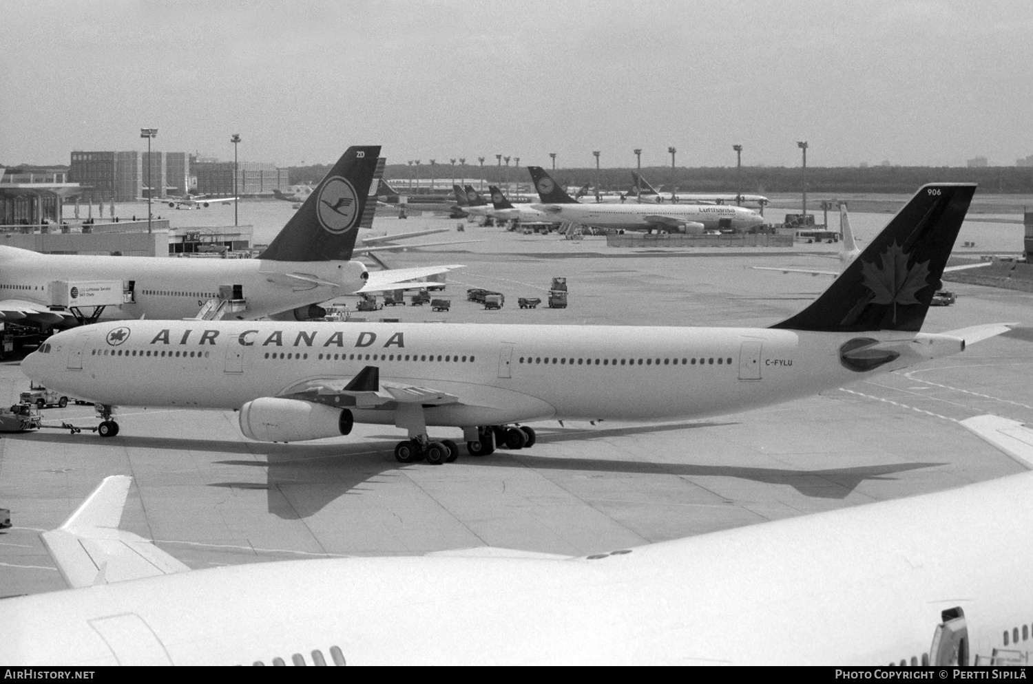 Aircraft Photo of C-FYLU | Airbus A340-313 | Air Canada | AirHistory.net #572360