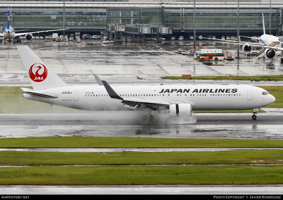 Aircraft Photo of JA608J | Boeing 767-346/ER | Japan Airlines - JAL | AirHistory.net #572422