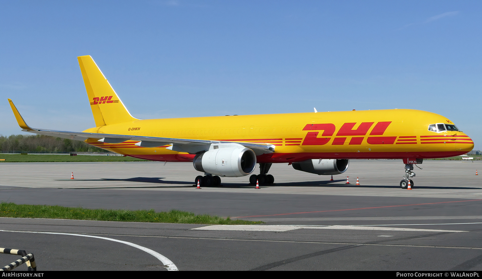 Aircraft Photo of G-DHKN | Boeing 757-223(PCF) | DHL International | AirHistory.net #572434