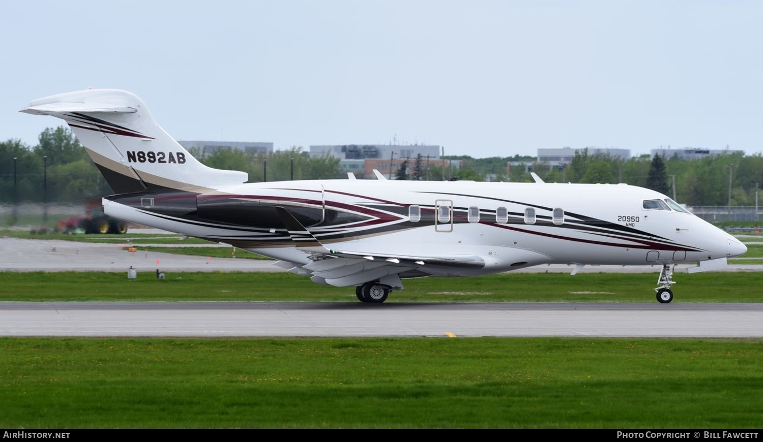 Aircraft Photo of N892AB | Bombardier Challenger 350 (BD-100-1A10) | AirHistory.net #572449