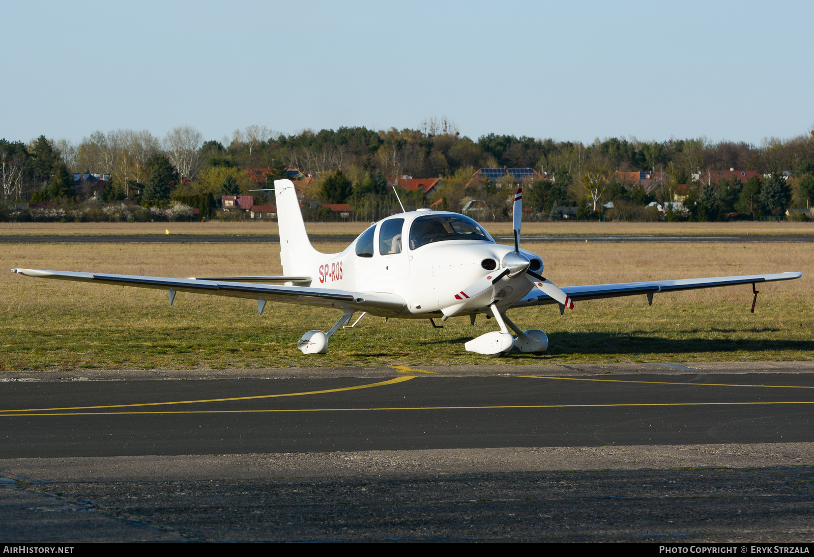 Aircraft Photo of SP-ROS | Cirrus SR-22 G2 | AirHistory.net #572514