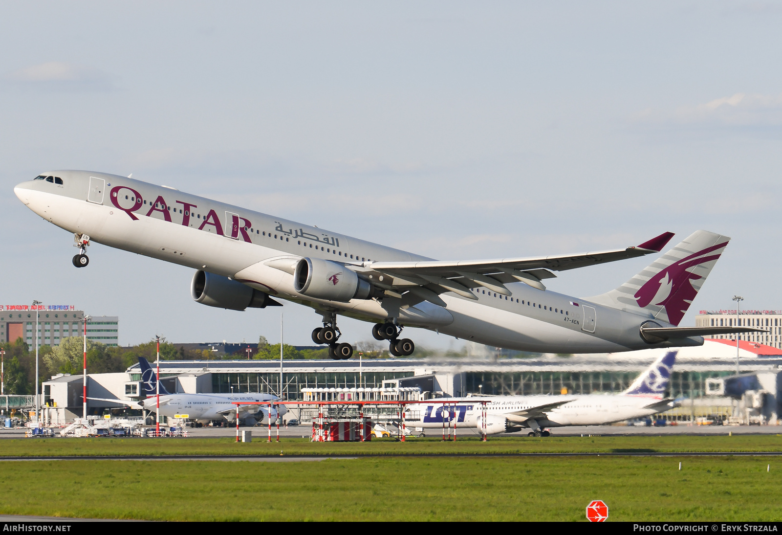 Aircraft Photo of A7-AEN | Airbus A330-302 | Qatar Airways | AirHistory.net #572532