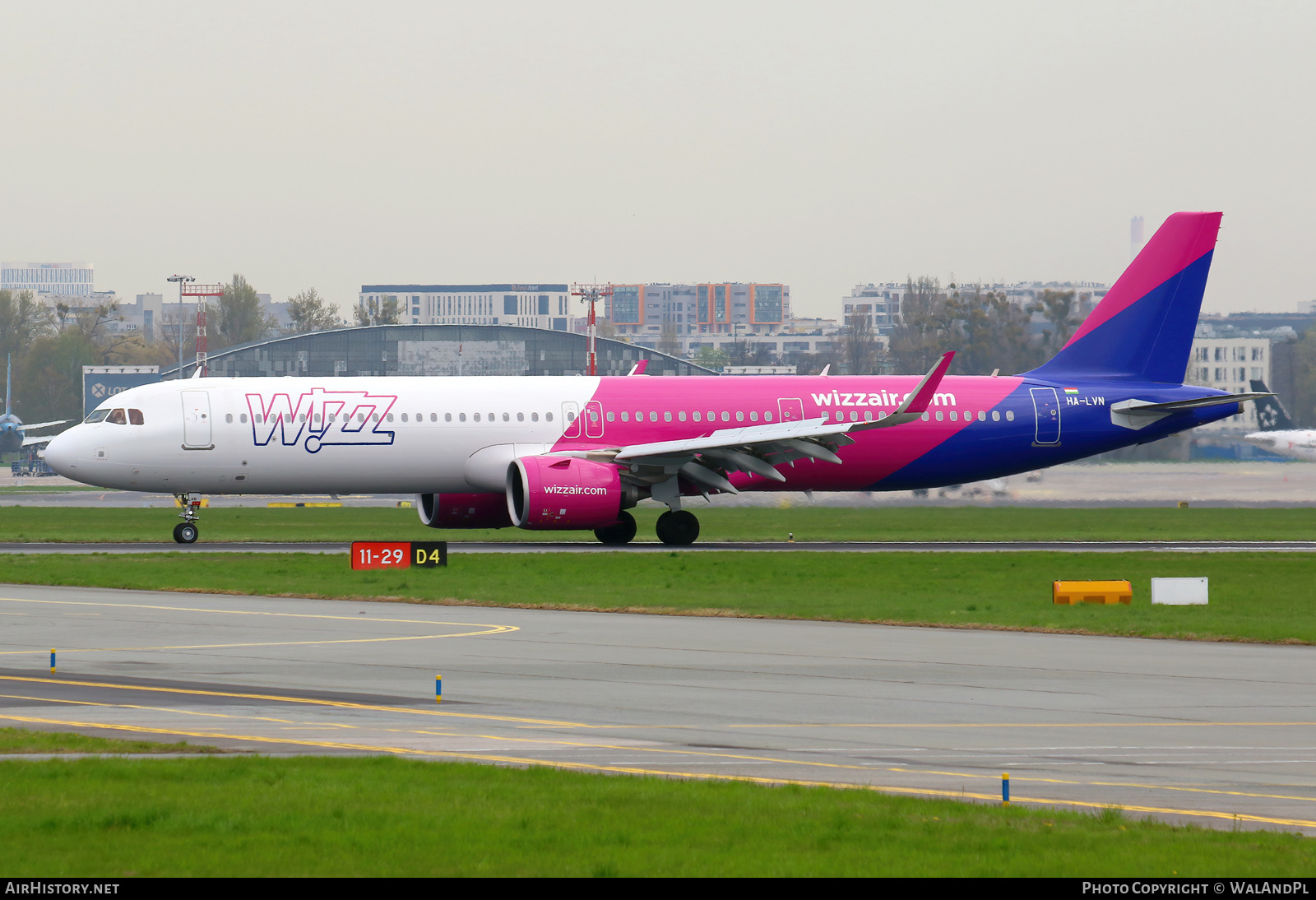 Aircraft Photo of HA-LVN | Airbus A321-271NX | Wizz Air | AirHistory.net #572571