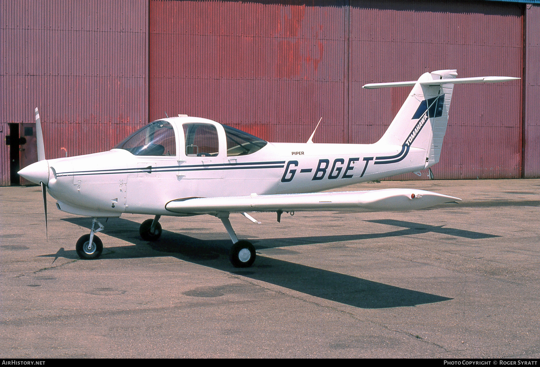 Aircraft Photo of G-BGET | Piper PA-38-112 Tomahawk | AirHistory.net #572603
