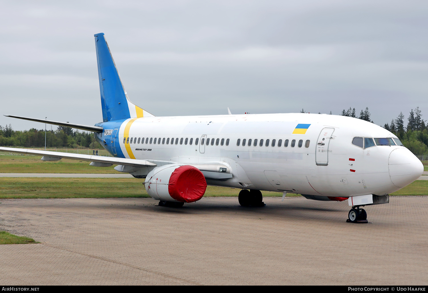 Aircraft Photo of N7373C | Boeing 737-36Q | Ukraine International Airlines | AirHistory.net #572713