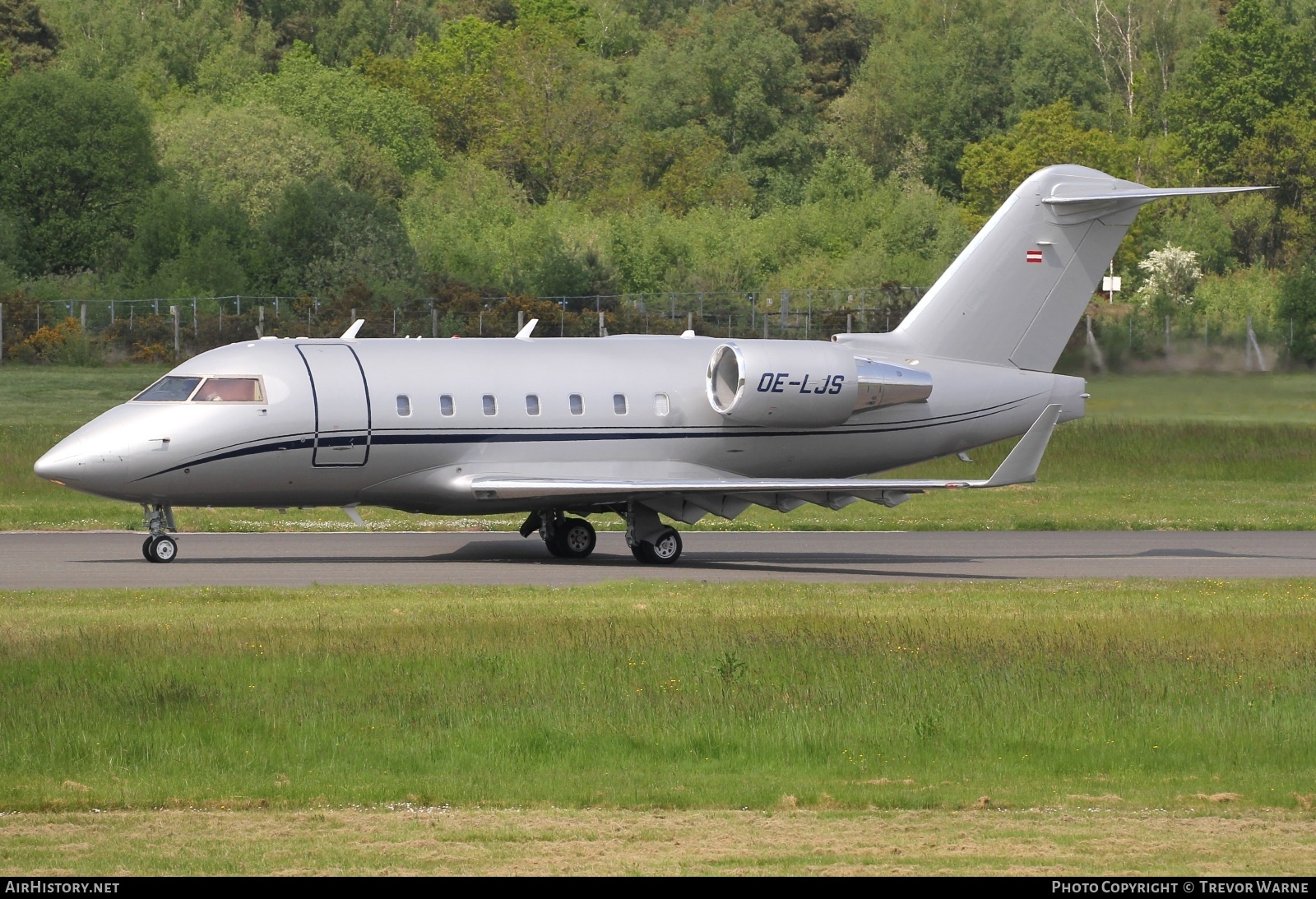 Aircraft Photo of OE-LJS | Bombardier Challenger 604 (CL-600-2B16) | AirHistory.net #572758