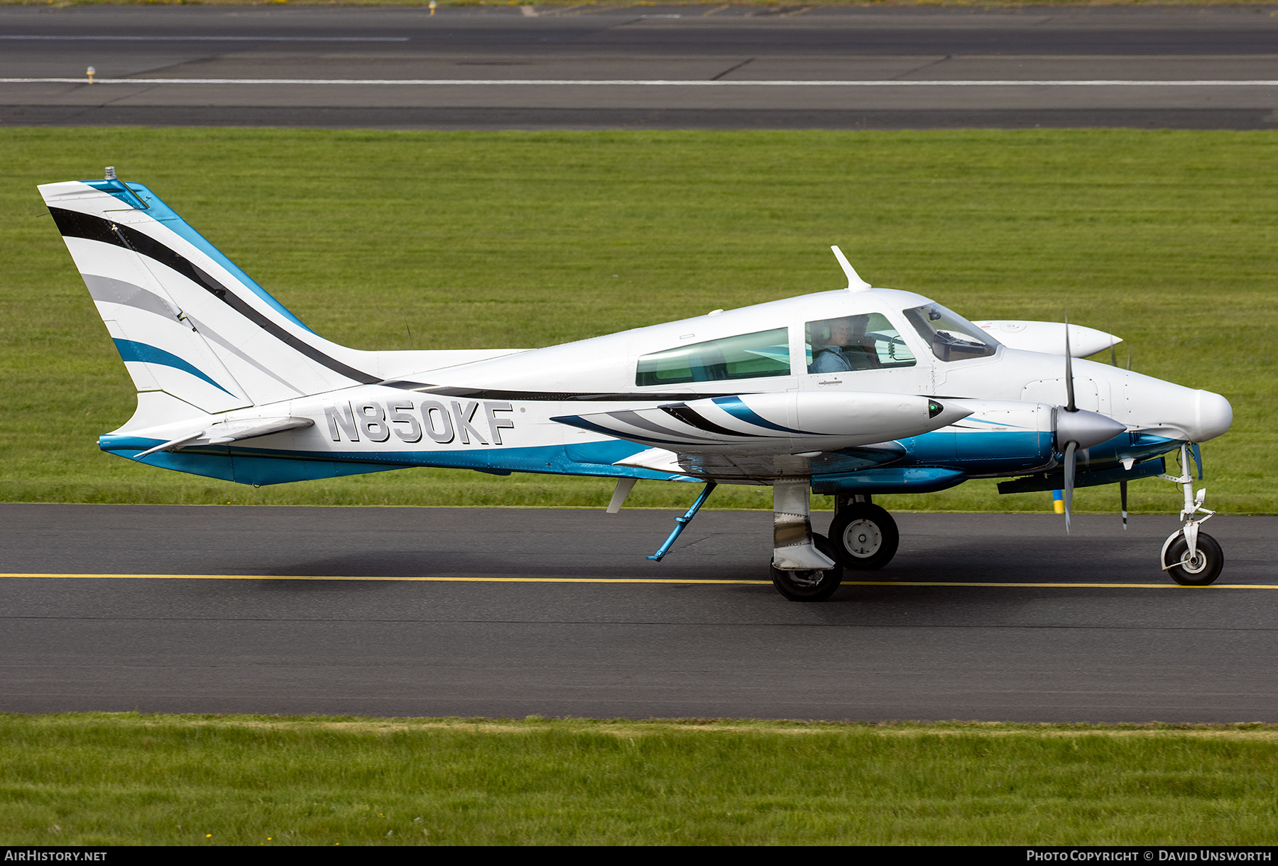 Aircraft Photo of N850KF | Cessna 310Q | AirHistory.net #572816
