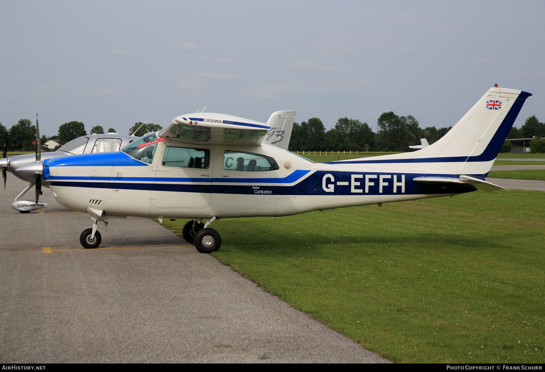 Aircraft Photo of G-EFFH | Cessna T210L Turbo Centurion | AirHistory.net #572829