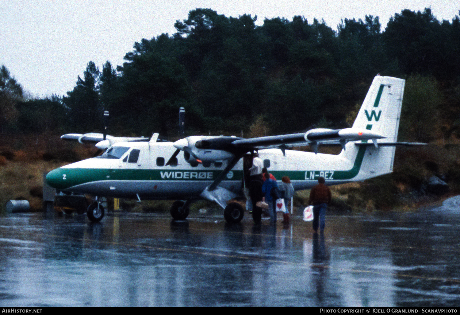 Aircraft Photo of LN-BEZ | De Havilland Canada DHC-6-300 Twin Otter | Widerøe | AirHistory.net #572867