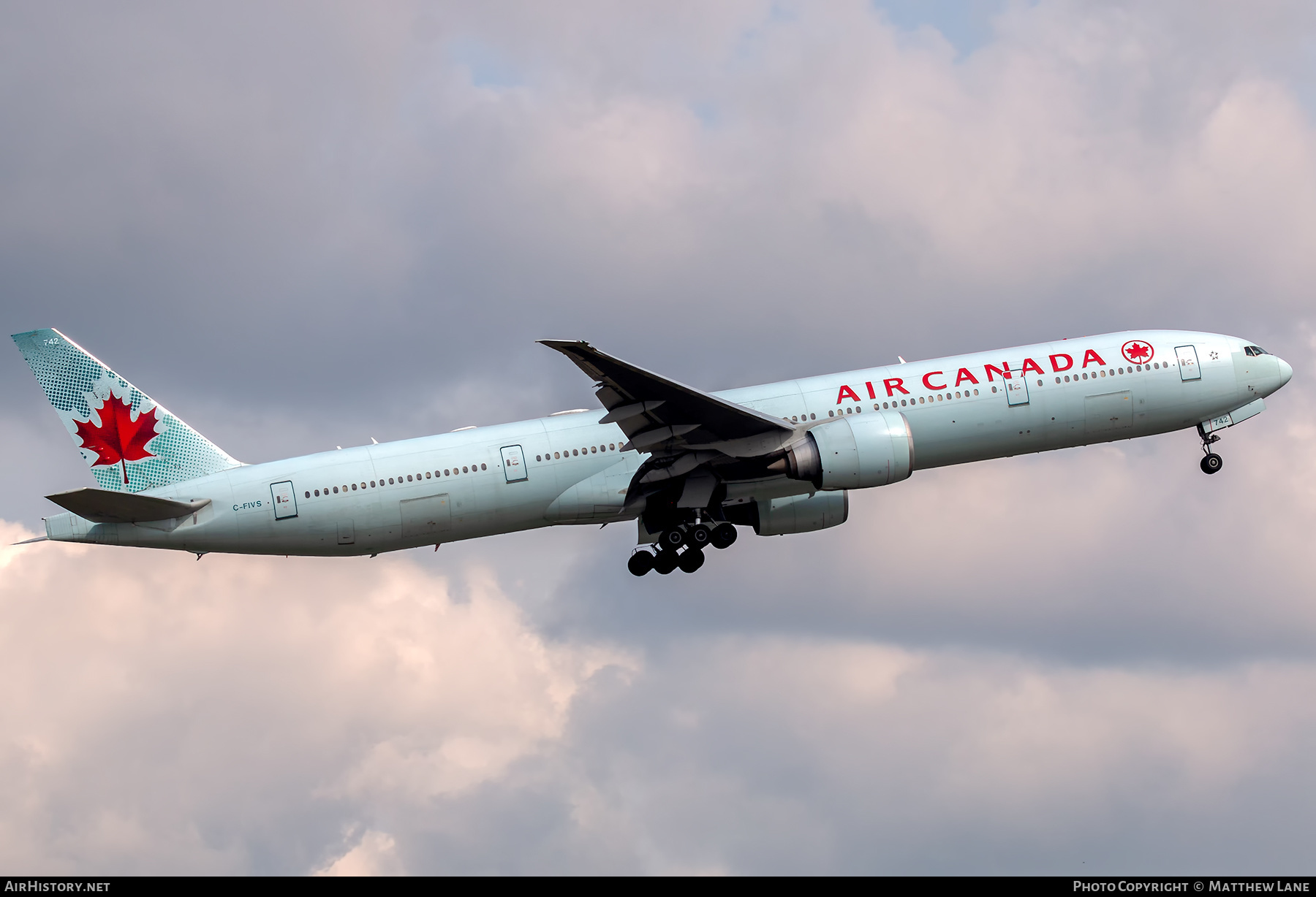 Aircraft Photo of C-FIVS | Boeing 777-333/ER | Air Canada | AirHistory.net #573068