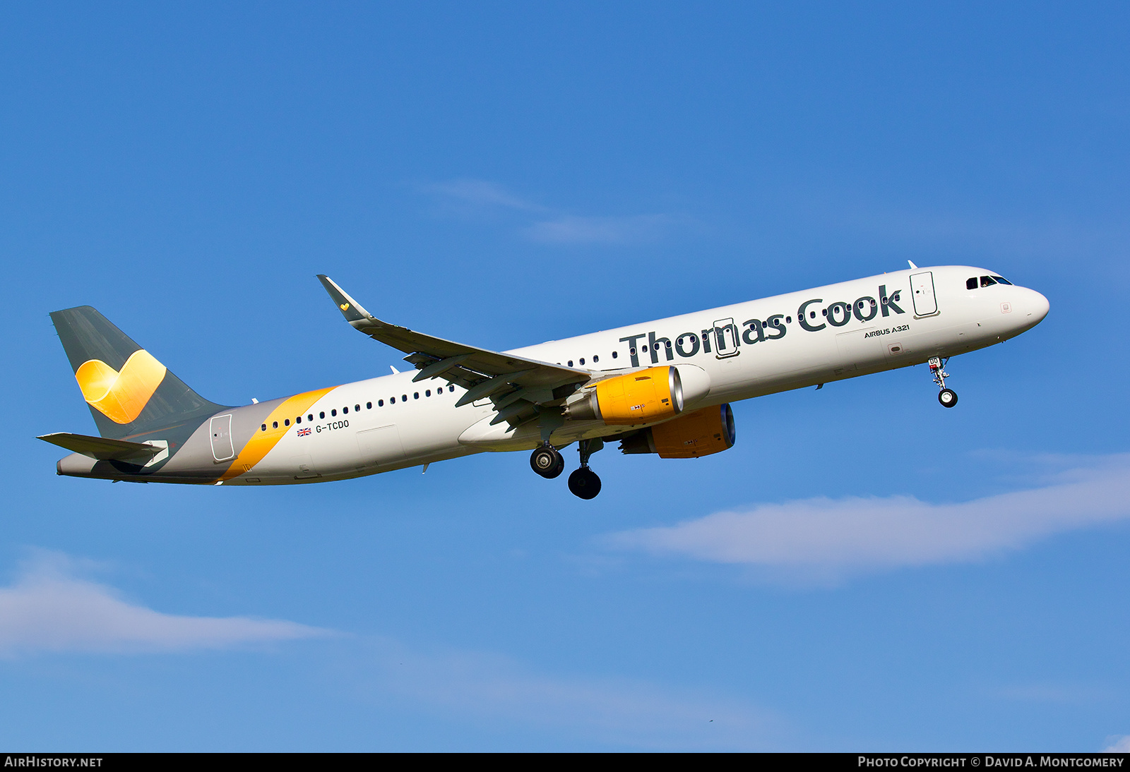 Aircraft Photo of G-TCDO | Airbus A321-211 | Thomas Cook Airlines | AirHistory.net #573115