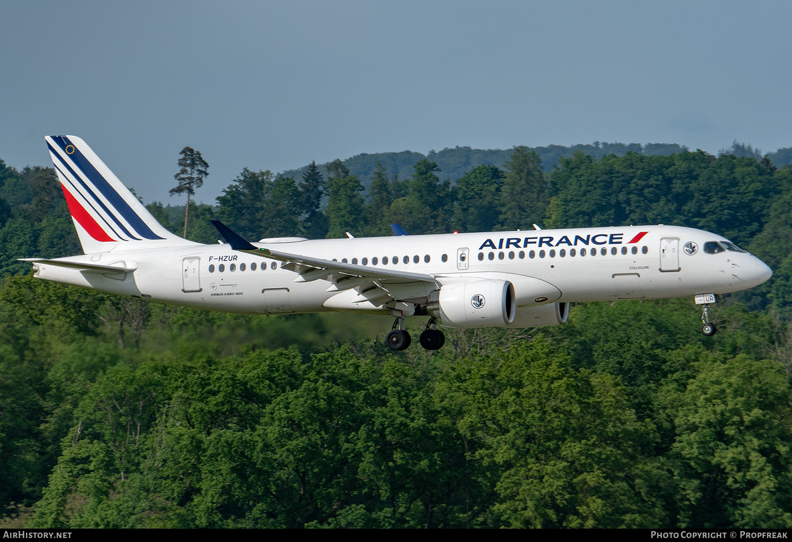 Aircraft Photo of F-HZUR | Airbus A220-371 (BD-500-1A11) | Air France | AirHistory.net #573182