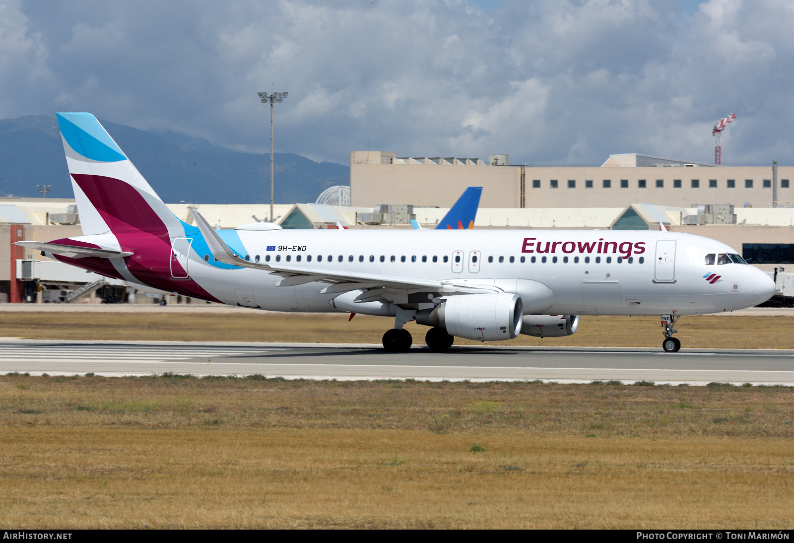 Aircraft Photo of 9H-EWD | Airbus A320-214 | Eurowings | AirHistory.net #573192