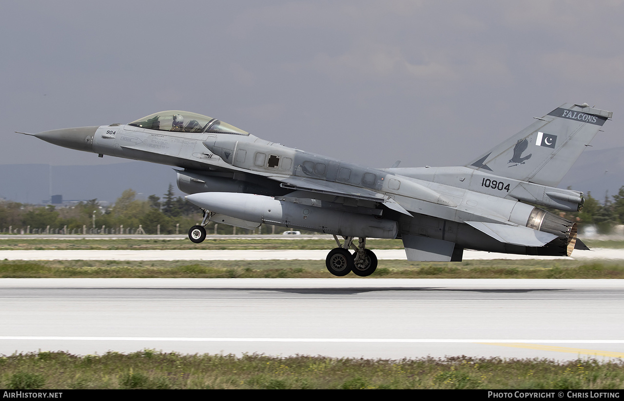 Aircraft Photo of 10904 | General Dynamics F-16C Fighting Falcon | Pakistan - Air Force | AirHistory.net #573202