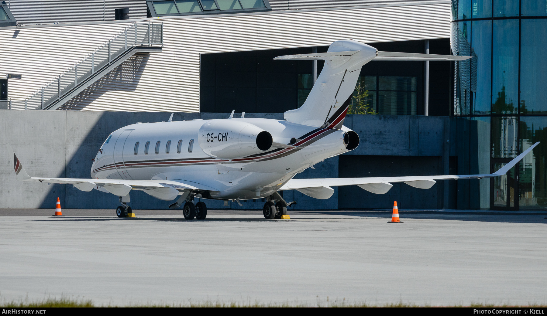 Aircraft Photo of CS-CHI | Bombardier Challenger 350 (BD-100-1A10) | AirHistory.net #573233