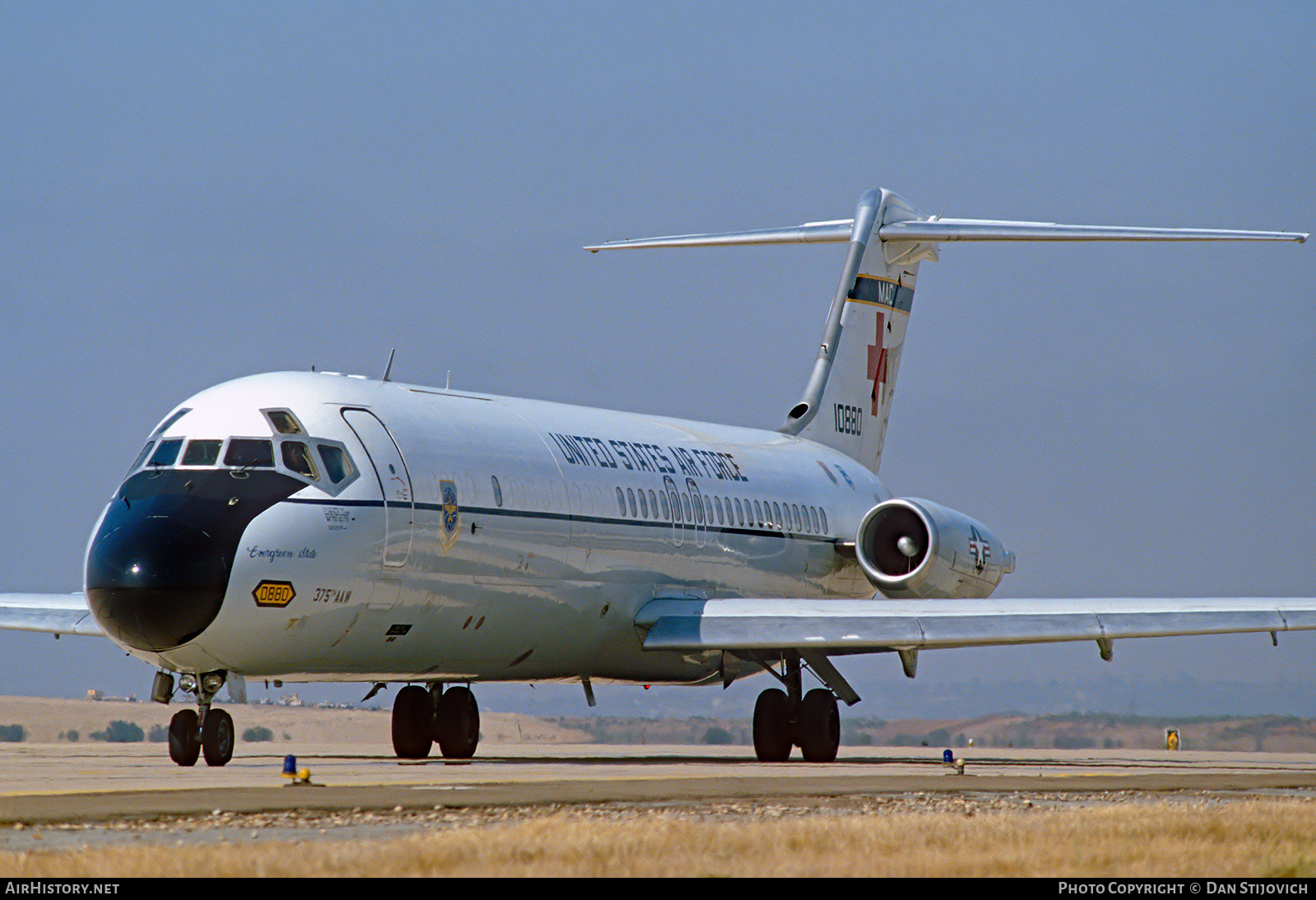 Aircraft Photo of 71-0880 / 10880 | McDonnell Douglas C-9A Nightingale (DC-9-32CF) | USA - Air Force | AirHistory.net #573279