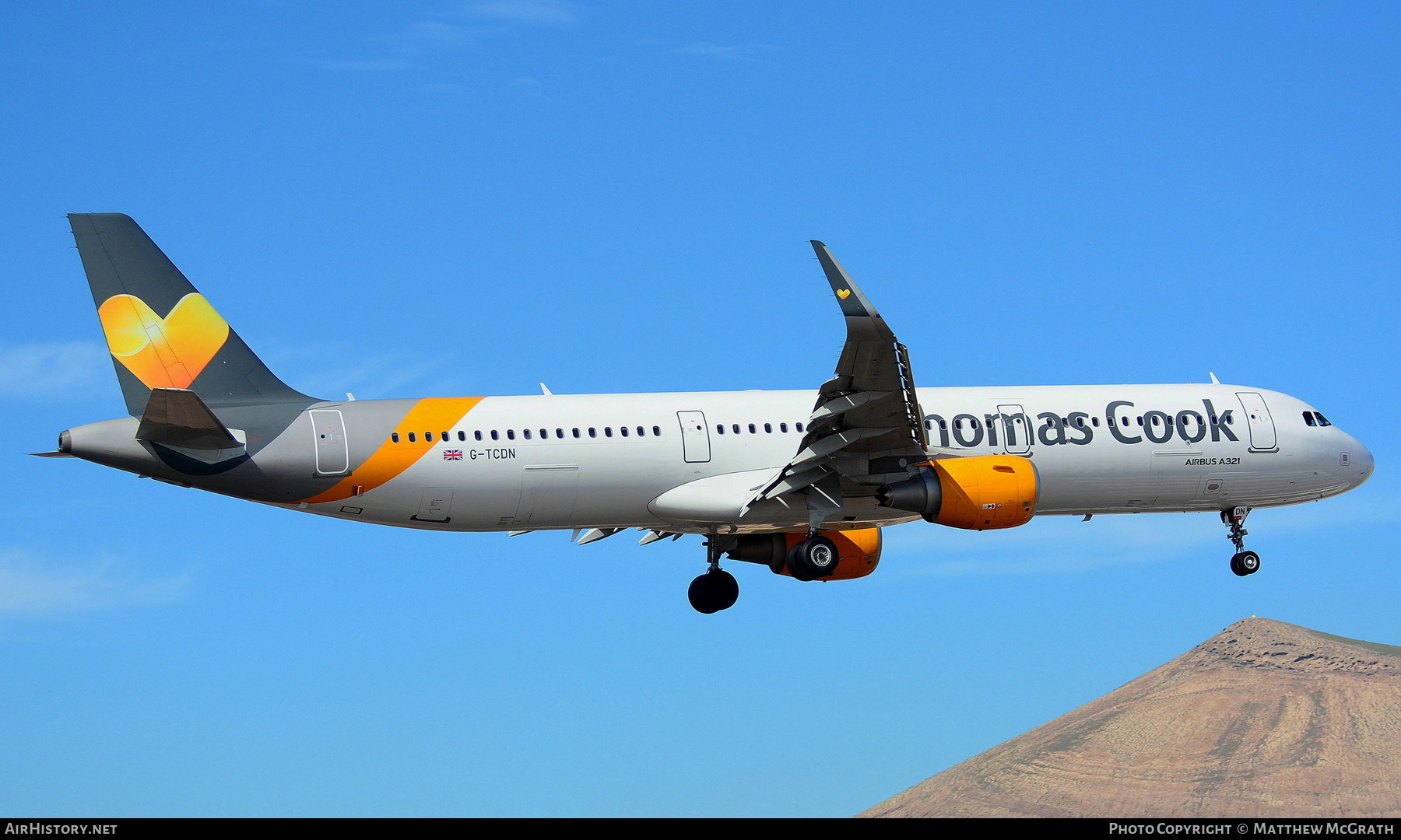 Aircraft Photo of G-TCDN | Airbus A321-211 | Thomas Cook Airlines | AirHistory.net #573285