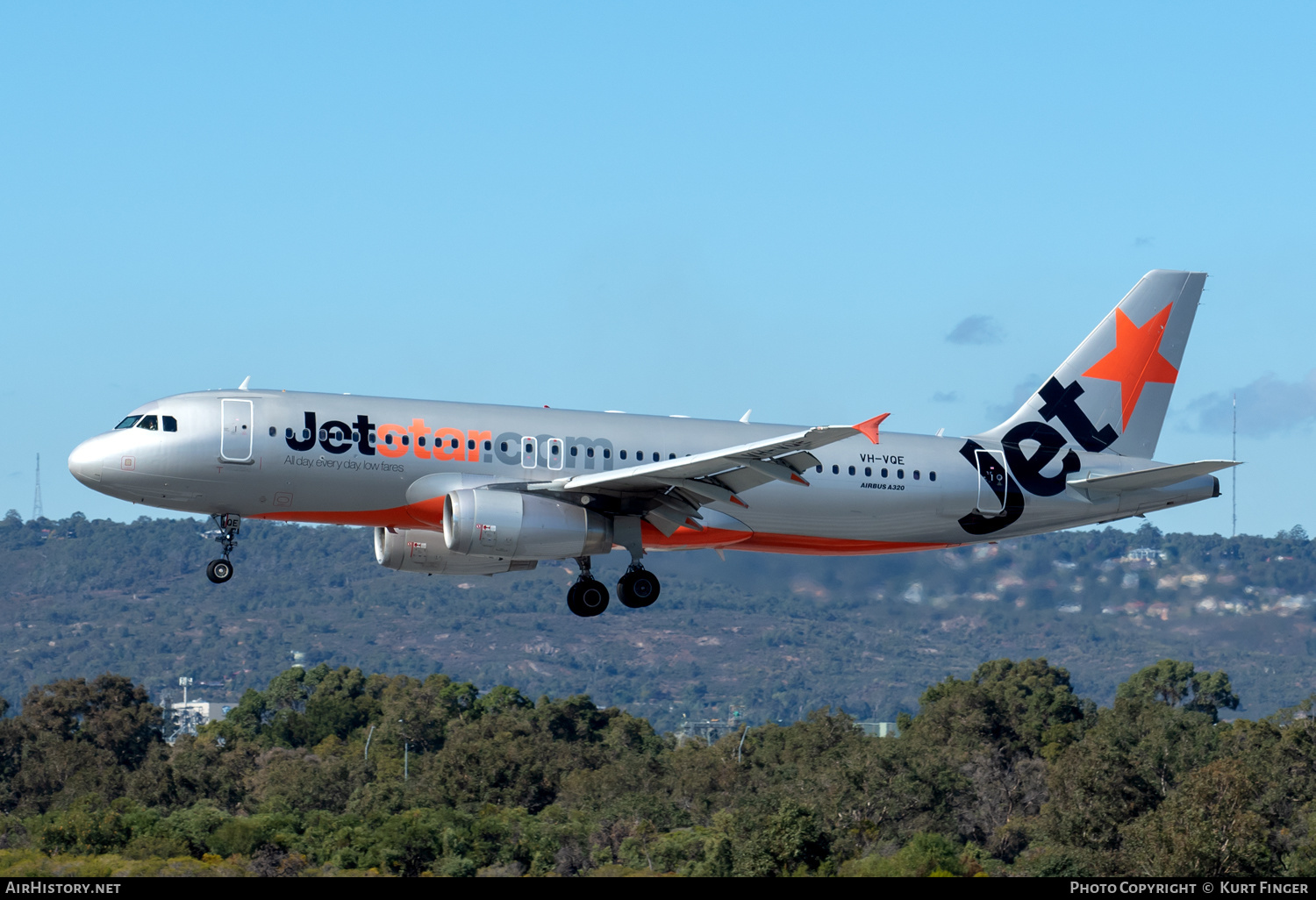 Aircraft Photo of VH-VQE | Airbus A320-232 | Jetstar Airways | AirHistory.net #573314