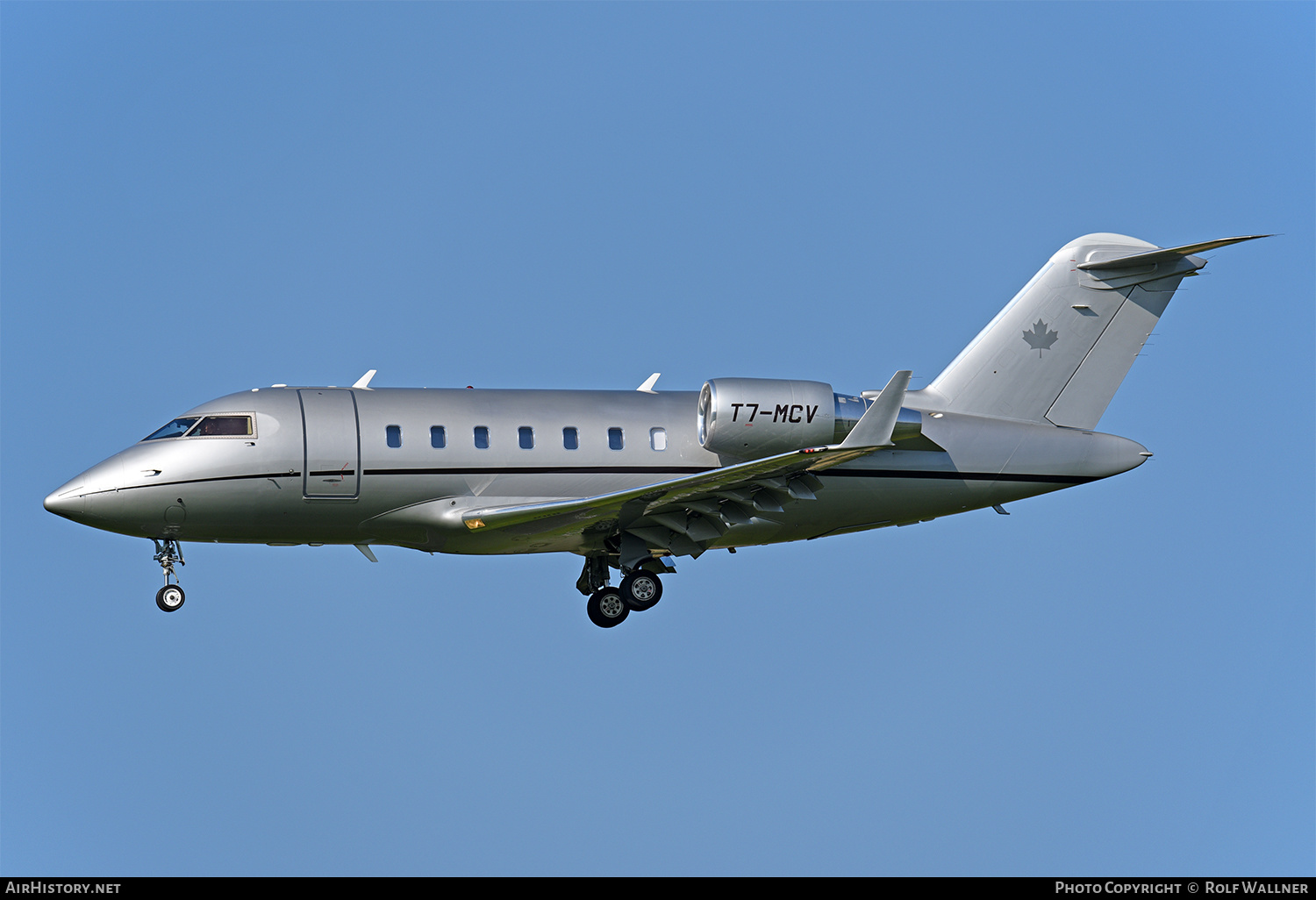 Aircraft Photo of T7-MCV | Bombardier Challenger 650 (CL-600-2B16) | AirHistory.net #573330