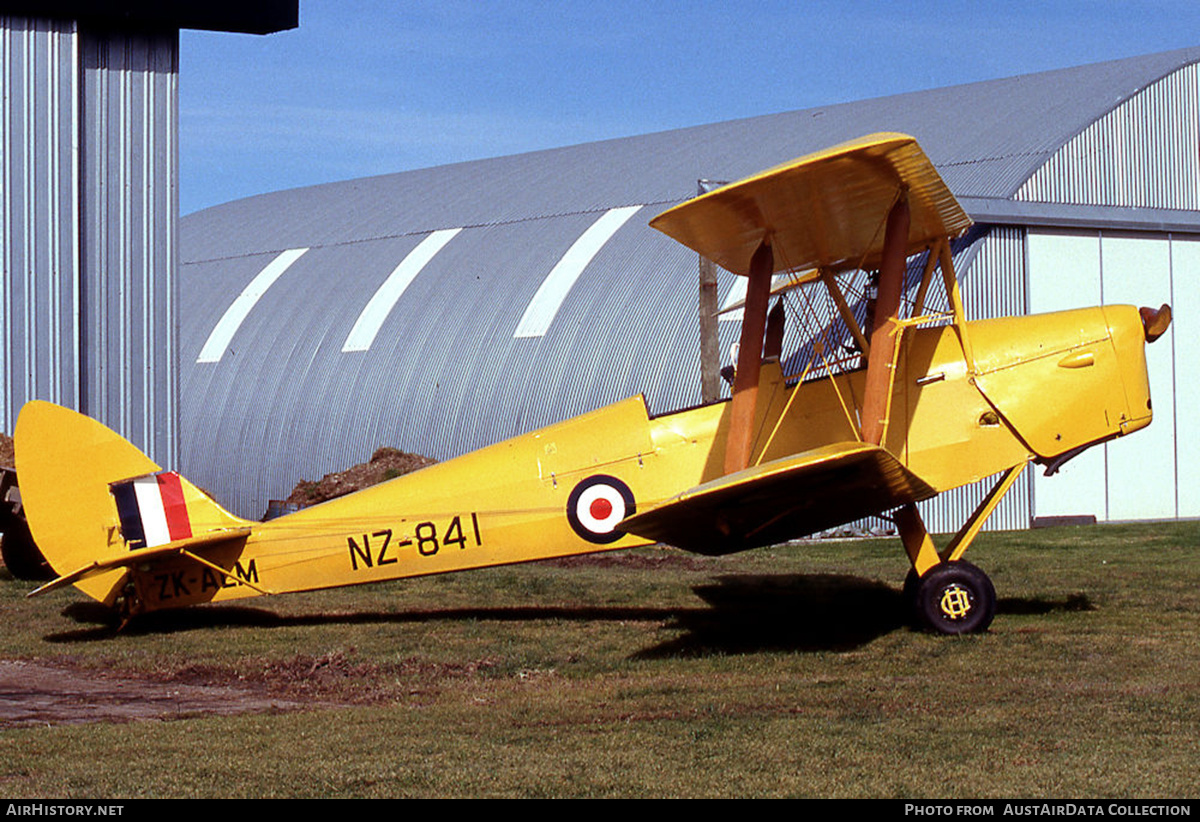 Aircraft Photo of ZK-ALM / ALM / NZ841 | De Havilland D.H. 82A Tiger Moth | New Zealand - Air Force | AirHistory.net #573426