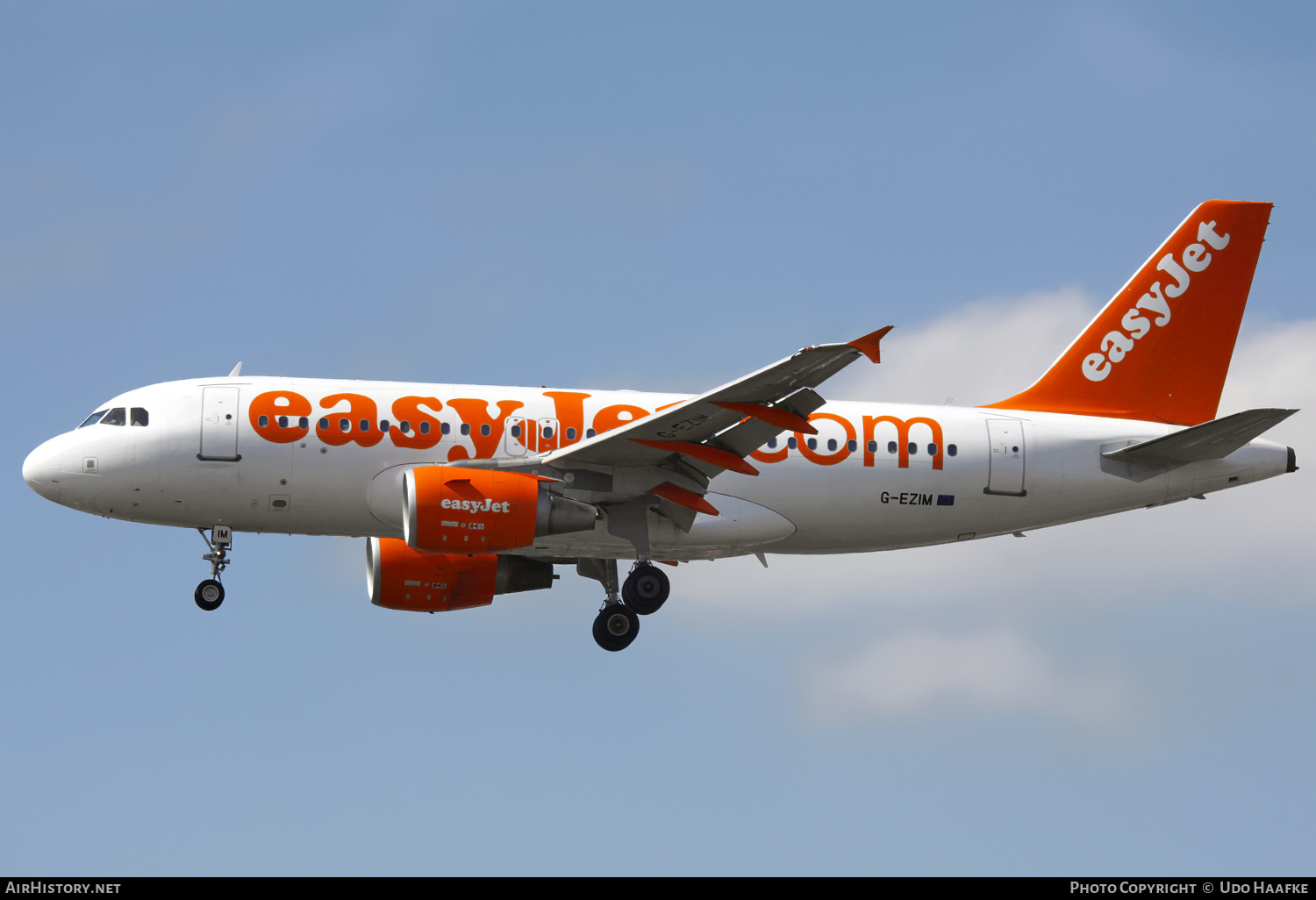 Aircraft Photo of G-EZIM | Airbus A319-111 | EasyJet | AirHistory.net #573538