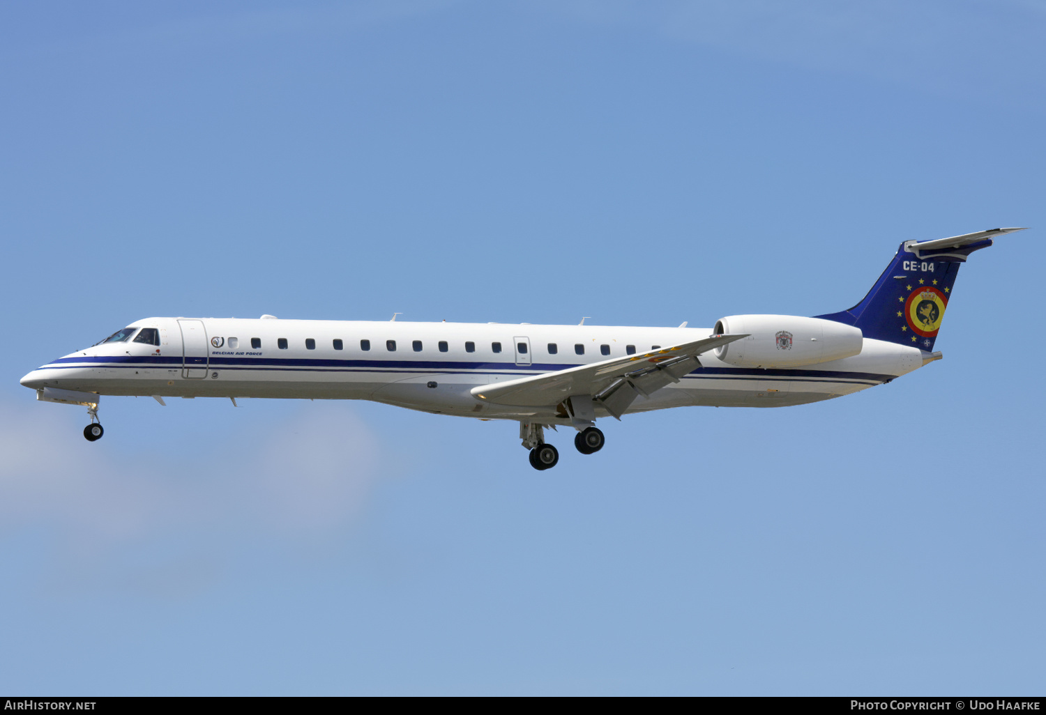 Aircraft Photo of CE-04 | Embraer ERJ-145LR (EMB-145LR) | Belgium - Air Force | AirHistory.net #573543