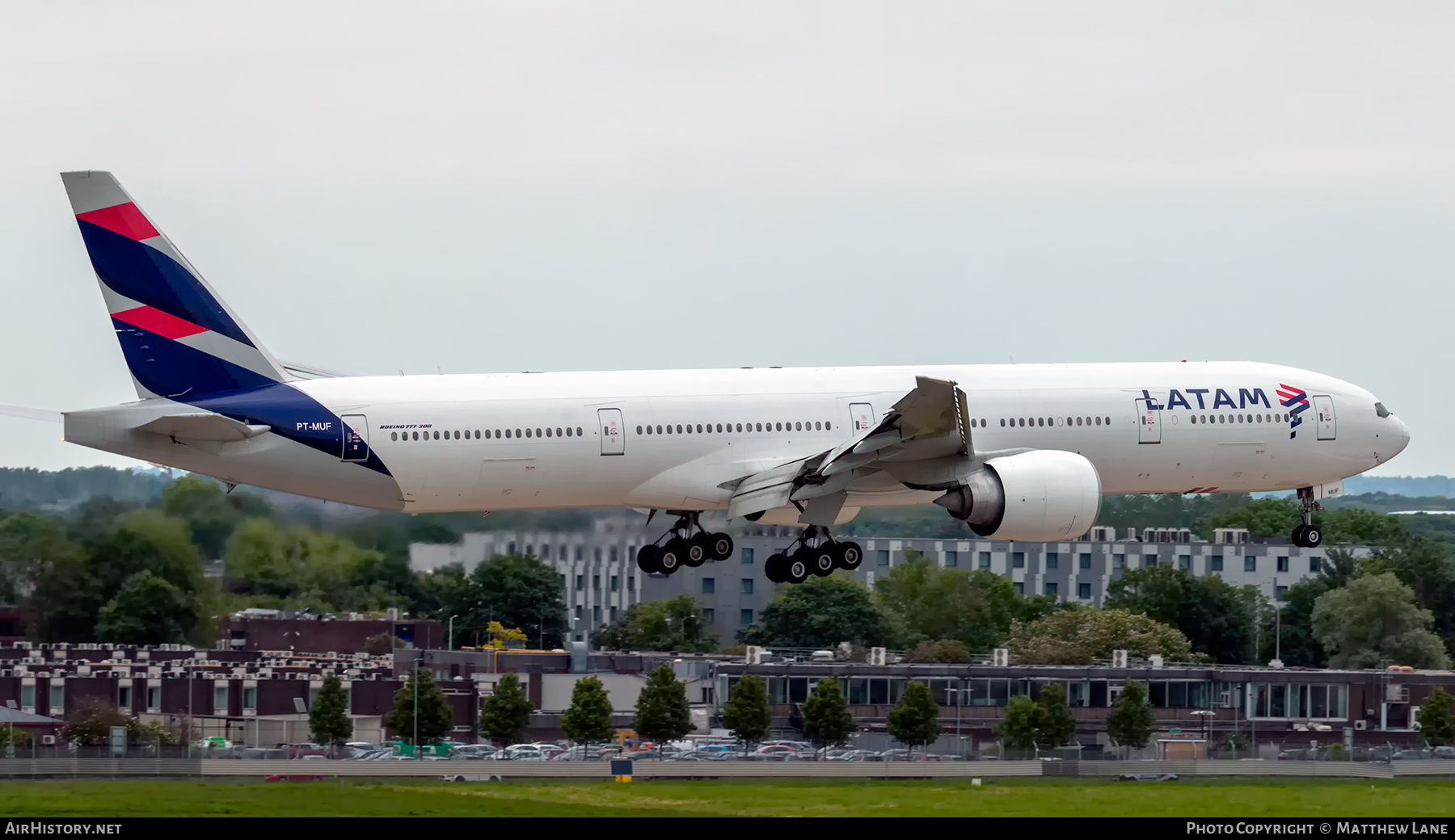 Aircraft Photo of PT-MUF | Boeing 777-32W/ER | LATAM Airlines | AirHistory.net #573548