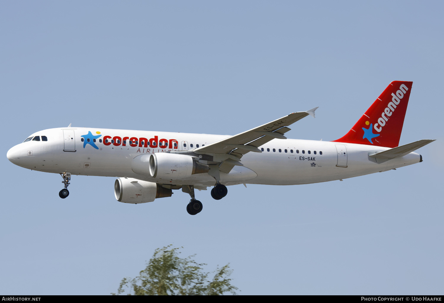 Aircraft Photo of ES-SAK | Airbus A320-214 | Corendon Airlines | AirHistory.net #573589