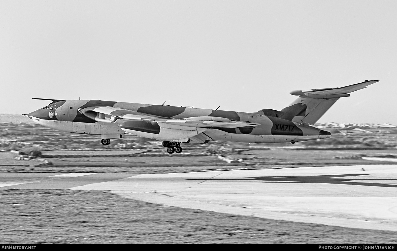 Aircraft Photo of XM717 | Handley Page HP-80 Victor SR2 | UK - Air Force | AirHistory.net #573657