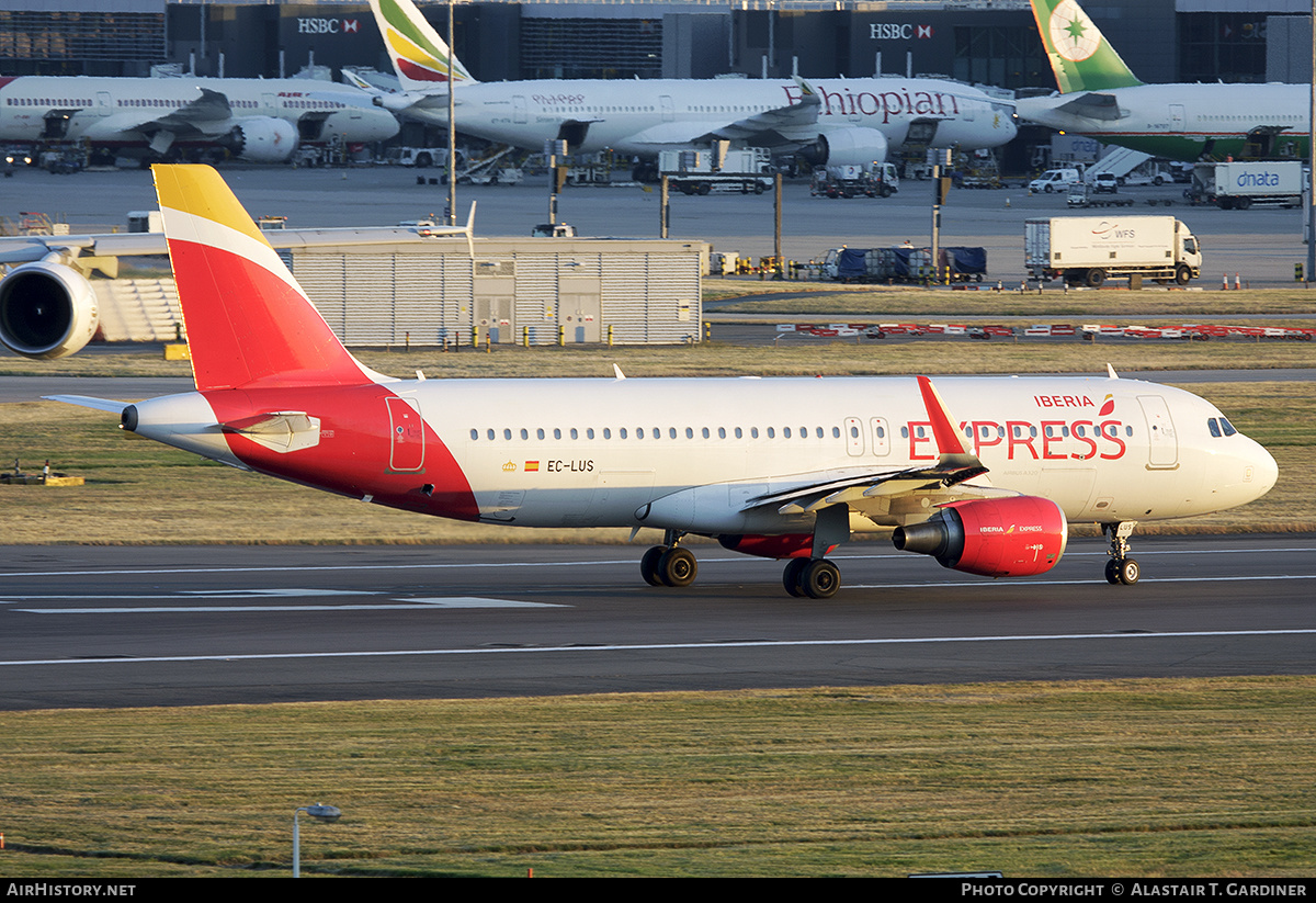 Aircraft Photo of EC-LUS | Airbus A320-216 | Iberia Express | AirHistory.net #573666