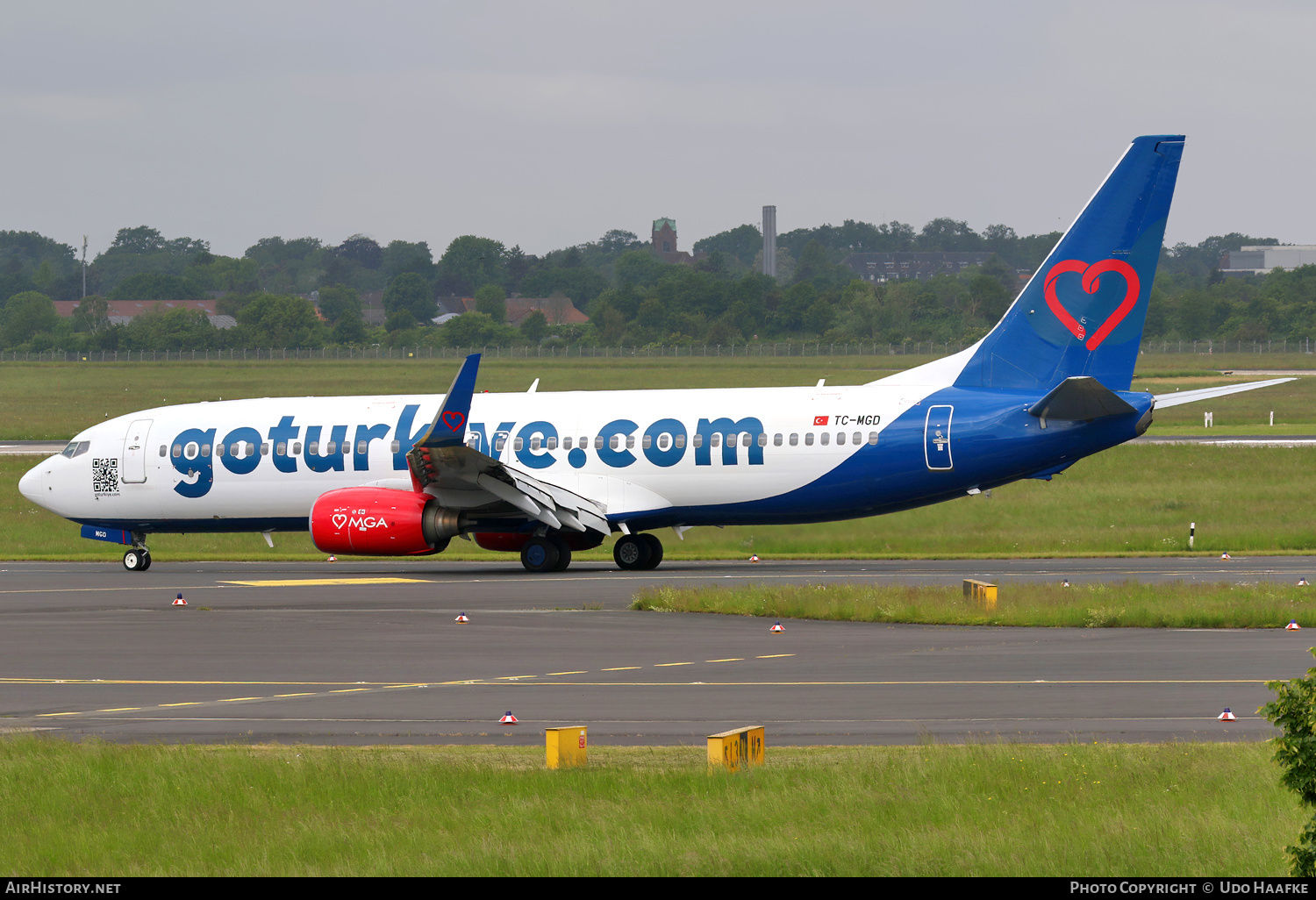 Aircraft Photo of TC-MGD | Boeing 737-8K5 | MGA - Mavi Gok Aviation | AirHistory.net #573768