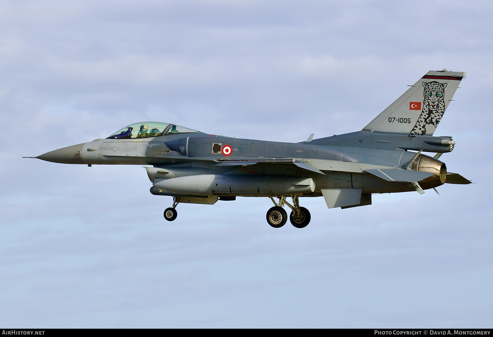 Aircraft Photo of 07-1005 | General Dynamics F-16CJ Fighting Falcon | Turkey - Air Force | AirHistory.net #573809
