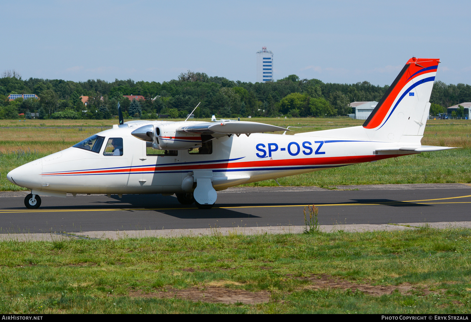 Aircraft Photo of SP-OSZ | Vulcanair P-68R Victor | AirHistory.net #573832