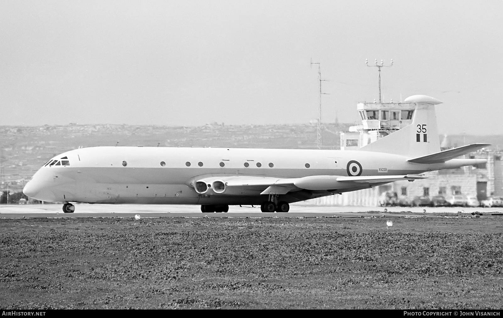Aircraft Photo of XV235 | Hawker Siddeley Nimrod MR1 | UK - Air Force | AirHistory.net #573839